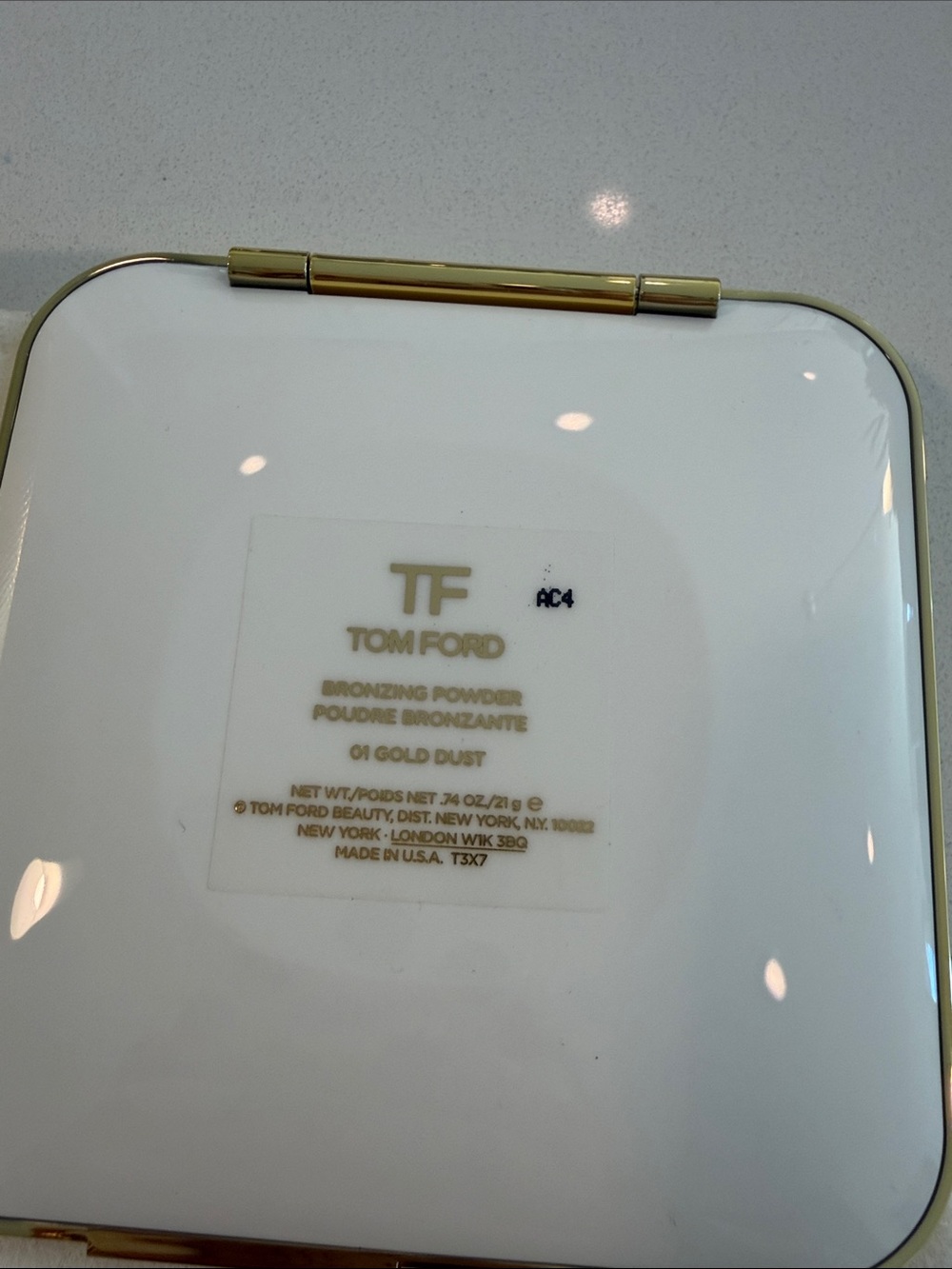 NWT Tom Ford Bronzing Powder - 01 GOLD DUST - Picture 4 of 4